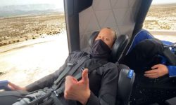 अन्तरिक्षमा जेफ बेजोसको उडान !