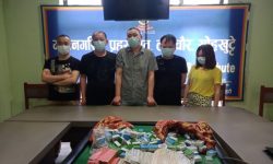 तास खेलिरहेको अवस्थामा चिनियाँँ नागरिकसहित १६ जुवाडे पक्राउ