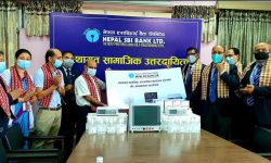 नेपाल एसबीआई बैंकद्वारा वीर अस्पताललाई चिकित्सा उपकरण हस्तान्तरण