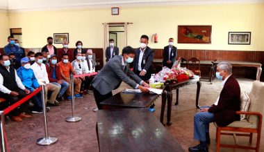 मेलम्ची वरपरका क्षेत्रमा तत्काल तटबन्धको व्यवस्था मिलाउन प्रधानमन्त्रीसँग माग