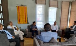 विप्लवले भेटे राप्रपा अध्यक्ष थापालाई