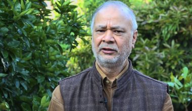 रघुजी पन्तकाे प्रश्न- सडकमा रमिता देखाएर पार्टी जुटाउन खोजेको कि फुटाउन ?