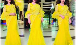 पहेंलो साडीमा नायिका श्वेता ! (फोटो फिचर)