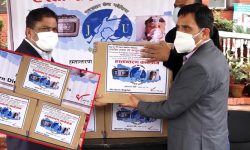 स्वास्थ्य मन्त्रालयलाई मनोज गजुरेलले हस्तान्तरण गरे ६५ थान बाइप्याप भेन्टिलेटर