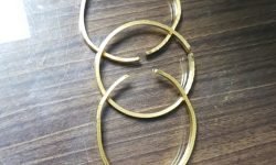 सुनजस्तो देखिने धातुको बालासहित पक्राउ