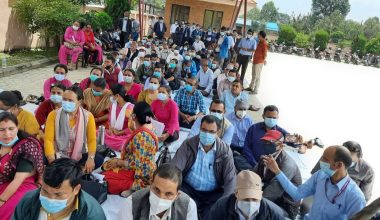 ३४ बुँदे मागसहित शिक्षकको धर्ना