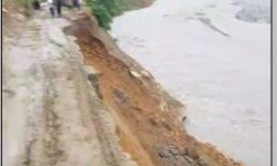 हेलम्बु राजमार्ग अवरुद्ध