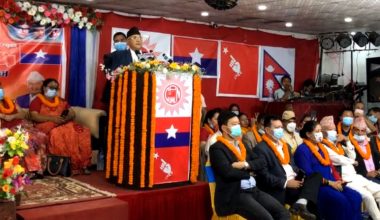 प्रतिक्रियावादीसँग मिलेर नेपालले पार्टी ध्वस्त बनाए : ओली