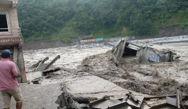 मेलम्चीको बाढीले गएराति ७ घर बगायो