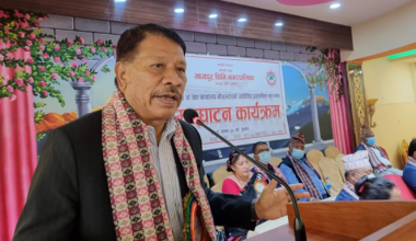‘जनताको म्यान्डेटलाई ओलीले अपमान गरे’