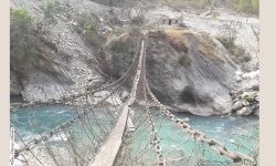 दोलखाको तेल दलिने झोलुंगे पुल !