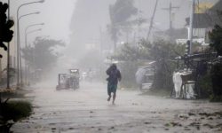 भारतमा गुलाब चक्रवात, हजारौंलाई सुरक्षित स्थान सारियो