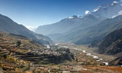 मनाङ जानेलाई खोप र होटल बुकको प्रमाण अनिवार्य