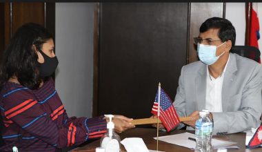 अर्थमन्त्री शर्मा र एमसीसी उपाध्यक्ष फातिमाबीच भेटवार्ता