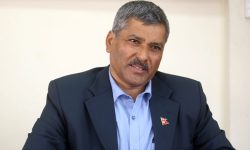 गभर्नर अधिकारी भन्छन्- सेयर बजारमा बुझेर मात्रै लगानी गर्नुपर्छ