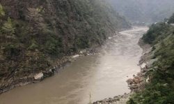 पोखरा जाँदै गरेको कार त्रिशूलीमा खस्यो, ३ जना बेपत्ता