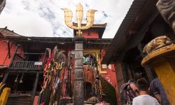 पाल्पाको भैरवबाबामा दर्शनार्थी बढे, आकर्षण एसियाकै ठूलो त्रिशूल