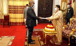 दक्षिण अफ्रिकाका राजदूतद्वारा ओहोदाको प्रमाण-पत्र पेस