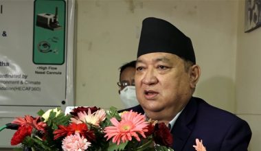 दसैँ लगत्तै १८ वर्ष मुनिकालाई कोरोनाविरुद्धको खोप लगाइने