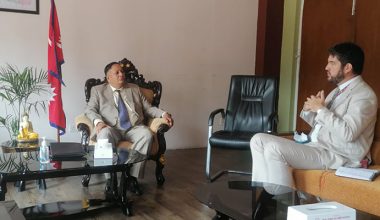 शिक्षामन्त्री र युनेस्को प्रमुखबीच काेराेनाले पारेको प्रभावबारे छलफल