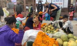 बजारमा तिहारको चहलपहल (फोटो फिचर)