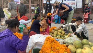 बजारमा तिहारको चहलपहल (फोटो फिचर)