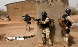 आतंककारी हमलामा ३२ जनाको मृत्यु