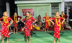 देउसी-भैलोमा रमाउँदै बालबालिकादेखि मन्त्रीसम्म (फोटो फिचर)