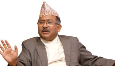 पूर्वप्रधानन्यायाधीश श्रेष्ठ भन्छन्-  राजनीतिक दलले जनतामाथि आफ्नो अधिपत्य जमाउन तर्साउँदै छन्