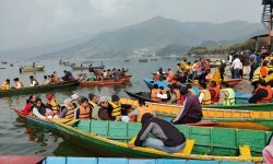 पोखरामा आन्तरिक पर्यटक बढ्न थाले (फोटो फिचर)