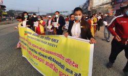 प्रधानन्यायाधीशको राजीनामा माग्दै प्रदर्शन