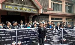 प्रधानन्यायाधीशले बर्हिगमनको बाटो नलिए सर्वोच्च प्रवेश गर्ने वैकल्पिक गेट पनि बन्द गर्छौ