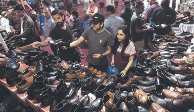 स्वदेशी जुत्ता, चप्पलमा ग्राहकको आकर्षण बढ्दो