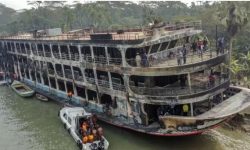 बंगलादेशमा तीनतले डुंगामा आगलागी, मृतकको संख्या ३९ पुग्यो