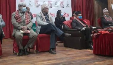 ‘एमालेमा हरेक दिन पहिरो गइरहेको छ’