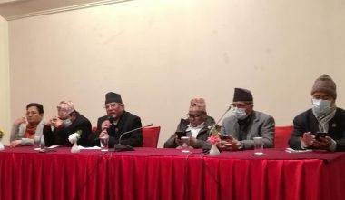 एमालेले अझै संसद्लाई विघटनतर्फ लैजान खोजेको प्रचण्डको आरोप