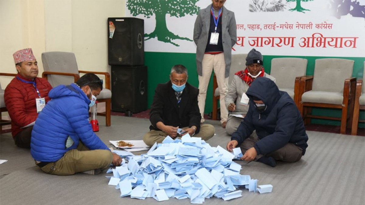 ३५०० मत गन्दा खड्का र गच्छदारको अग्रता