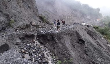 बेनी-जोमसोम सडक स्तरोन्नति गर्न दैनिक ६ घण्टा बन्द