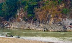 प्रवेश नाका सिल गरिएपछि  सुनसान भयो देवघाट