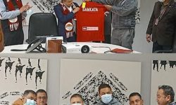 हिमालयन बैंकद्वारा संकटा क्वलाई १० लाख रुपैयाँ सहयोग