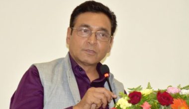 देश केपी ओलीको नेतृत्वमा मात्र बन्छ : टोपबहादुर रायमाझी