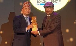 मुक्तिनाथ विकास बैंक एचआरएम अवार्डस् फर कर्पोरेट एक्सिलेन्स २०२१ बाट पुरस्कृत
