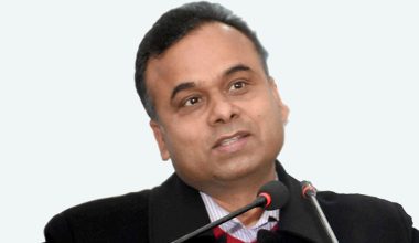 कुन साइतमा निर्वाचन भएमा कुन दलले जित्छ संविधानमा छैन : संविधानविद् आचार्य