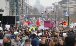 कोभिड नियमको विरोधमा बेल्जियममा हजारौंको प्रदर्शन