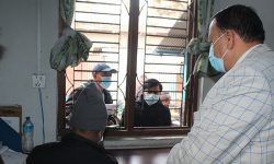 मन्त्री पौडेलले सेवाग्राहीसँग भने– सेवामा कुनै समस्या छ कि छैन ?