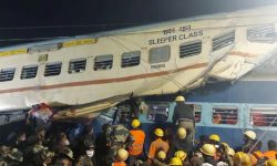 असम जाँदै गरेको रेल दुर्घटनाग्रस्त, मृत्यु हुनेको संख्या ९ पुग्यो