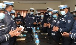 के तपाईंको लाइसेन्स नक्कली त छैन ? सावधान ! ट्राफिक प्रहरीको फन्दामा परिएला है !