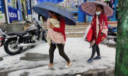 पोखरामा इतिहासकै बाक्लो र धेरै असिना पानी ! (फोटो फिचर)