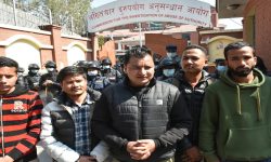 केपी ओलीसहितका एमाले नेता भ्रष्टाचारी भन्दै कारबाही गर्न अख्तियारमा उजुरी