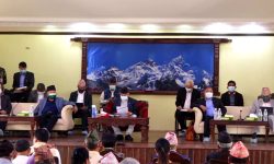 एमाले संसदीय दलको बैठक जारी, महाअभियोगको प्रतिवाद गर्ने निर्णय हुँदै